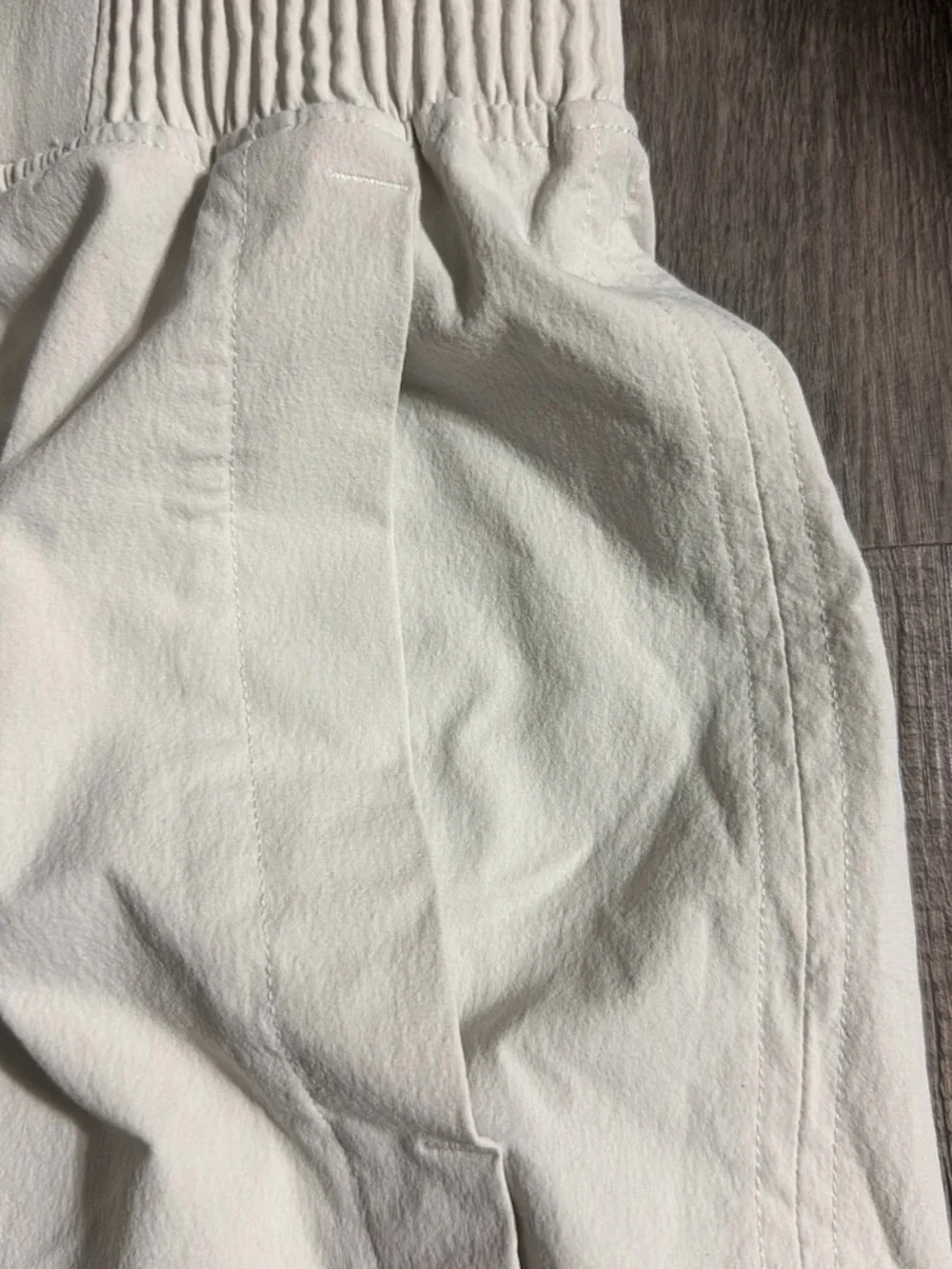 lululemon athletica White Elastic-Waist Athletic Shorts - Picture 4 of 4